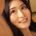 僕の住むアパートの隣室の美人妻は欲求不満だった。夫婦喧嘩で空いた直径10cmの壁穴越しに立ちバックで膣奥を突きまくった密かな不倫関係5日間。 本庄鈴