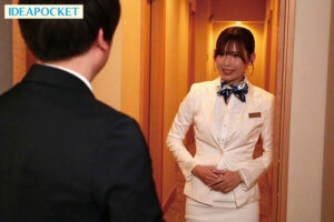 密室に溶ける人妻の秘めた渇望――明里つむぎと交わす背徳の一夜